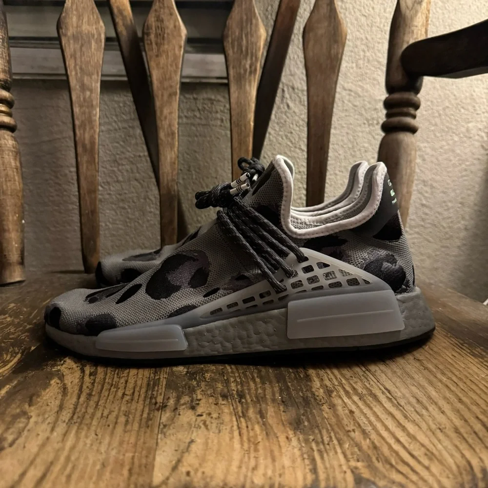 Adidas HU NMD Human Race x Pharrell Animal Print Ash Mens Sz 11.5 Extra Laces